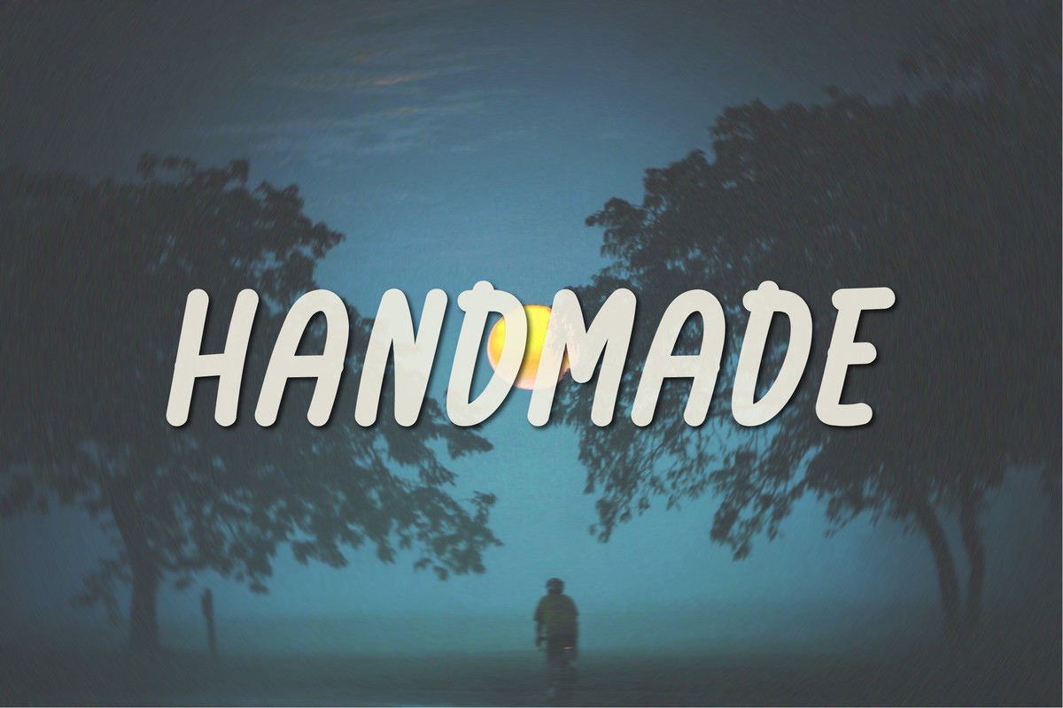 Handmade Regular Font preview