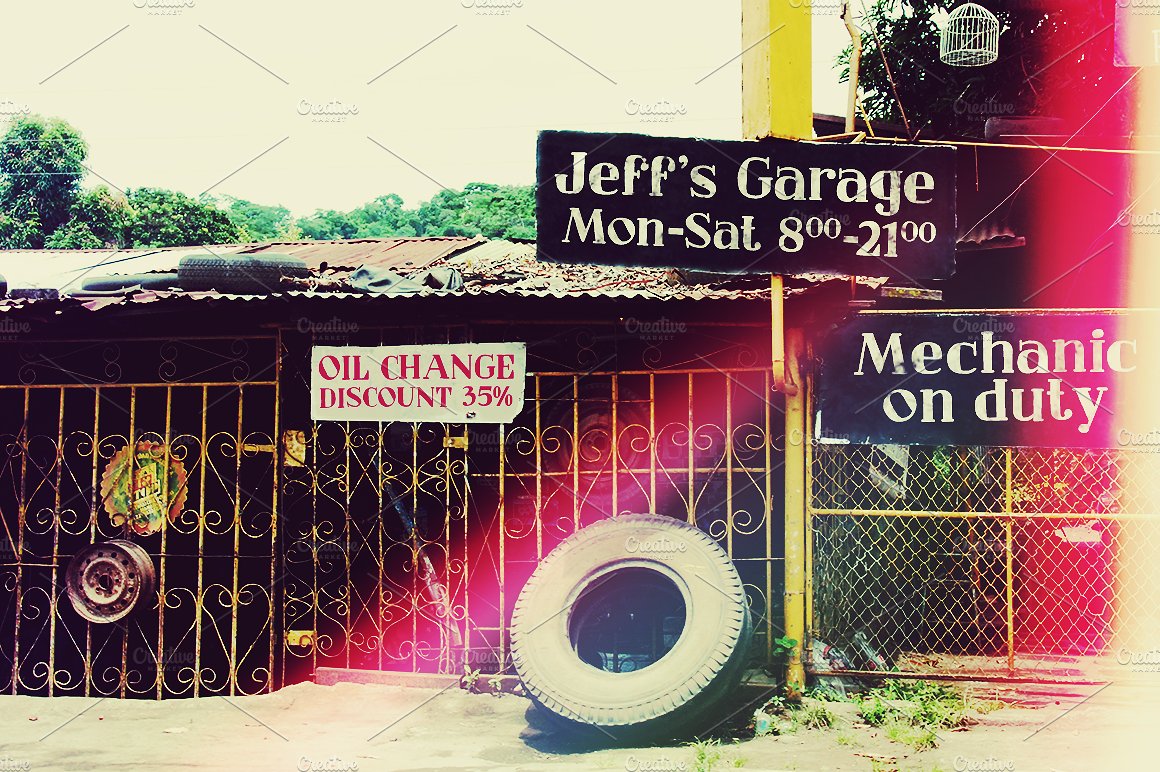 Jeff's Garage Regular Font preview