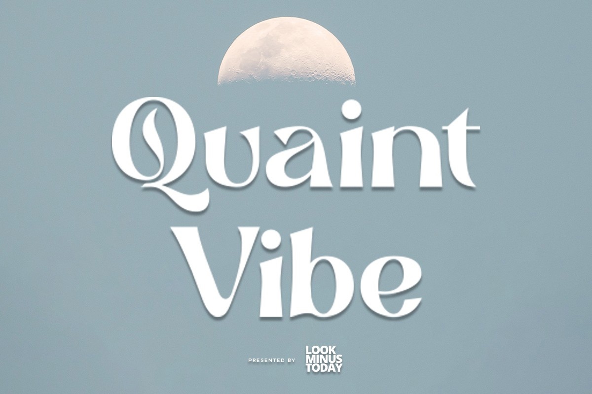 Quaint Vibe Outline Font preview