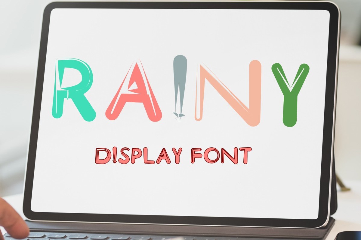 Rainy Regular Font preview