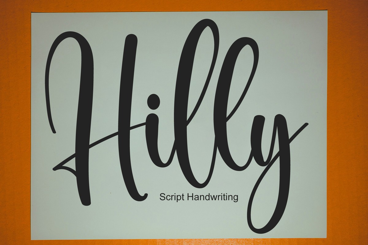 Hilly Font preview
