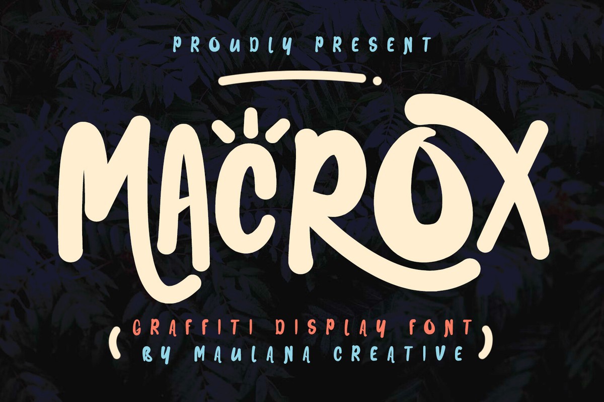 Macrox Regular Font preview