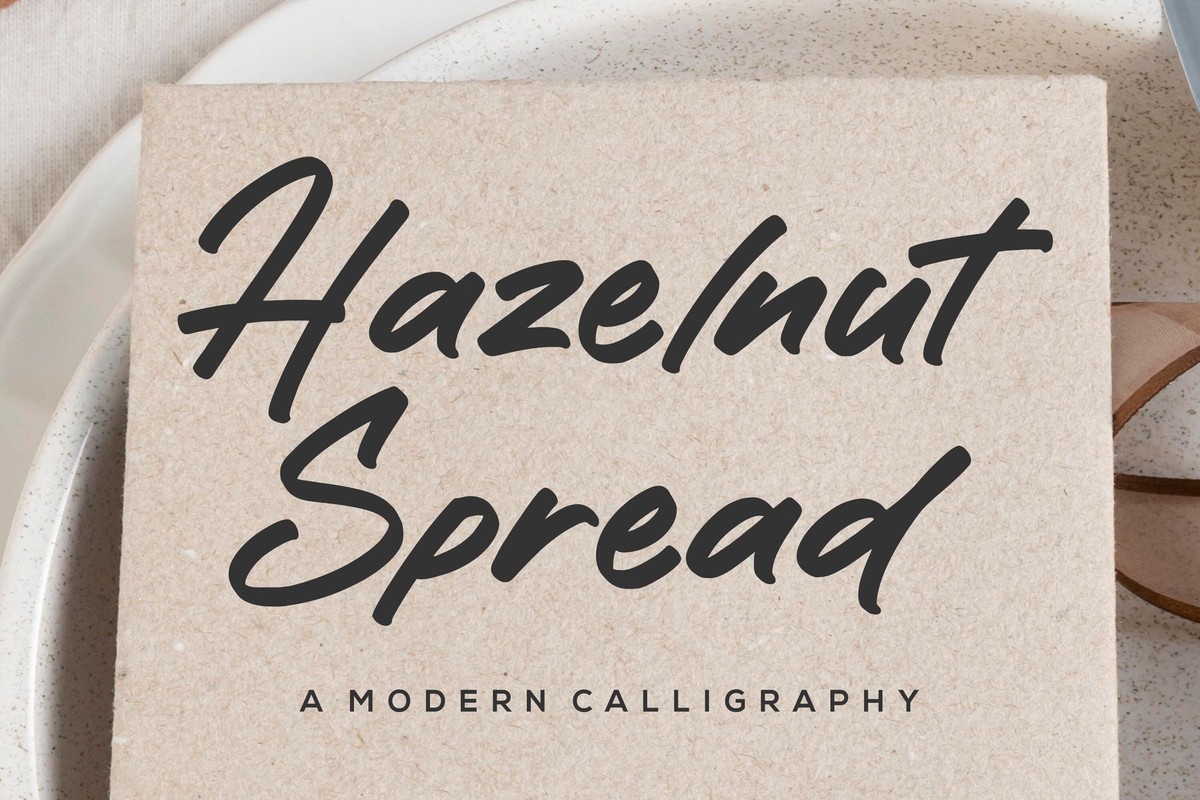 Hazelnut Spread Font preview